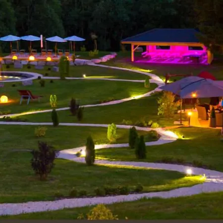 מלון Parkhotel Waldlust 3*